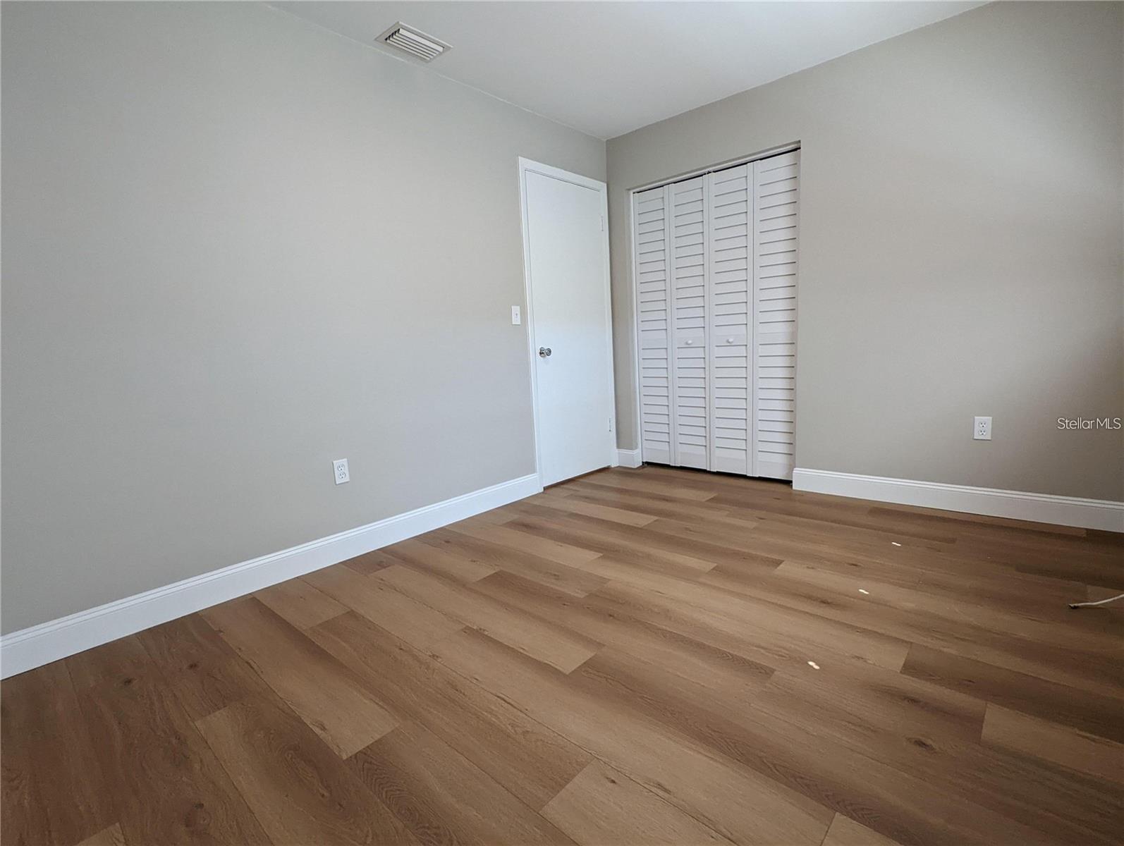 SUNSET POINT 2ND ADD - Residential Lease
