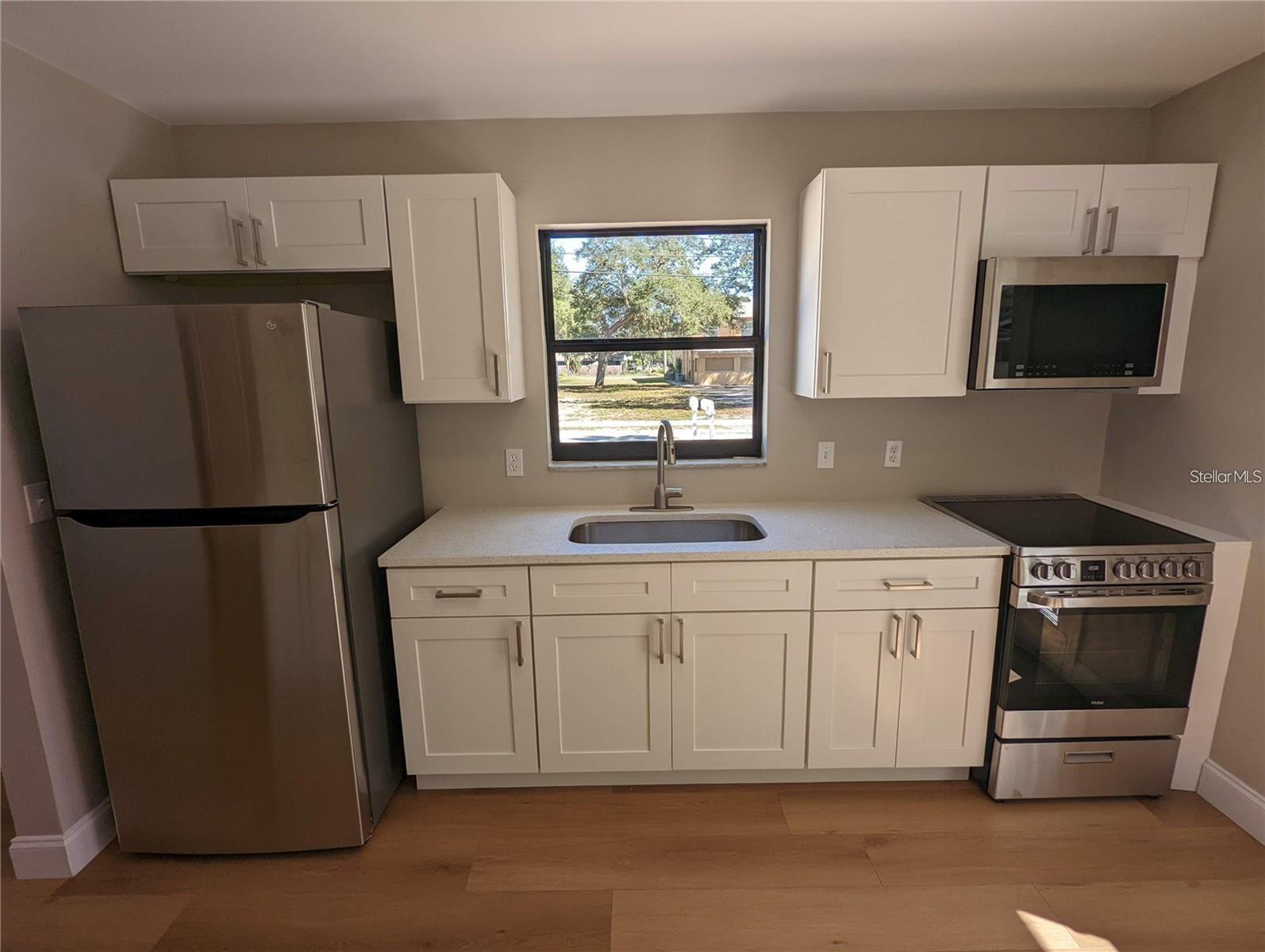 SUNSET POINT 2ND ADD - Residential Lease