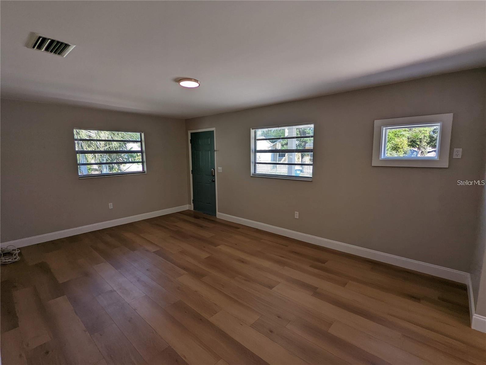SUNSET POINT 2ND ADD - Residential Lease