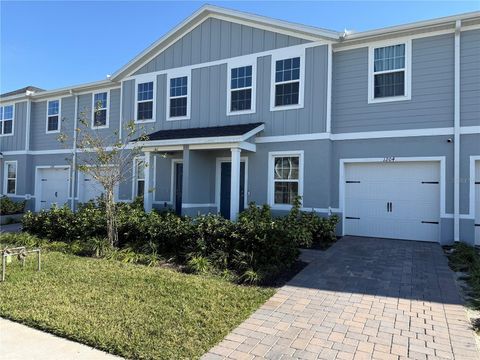 1204 PORT BLUE WAY LADY LAKE FL 32159