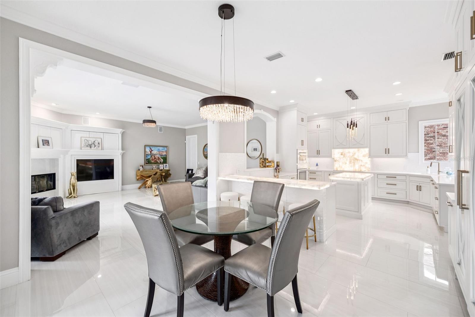 CELEBRATION VILLAGE - Residential