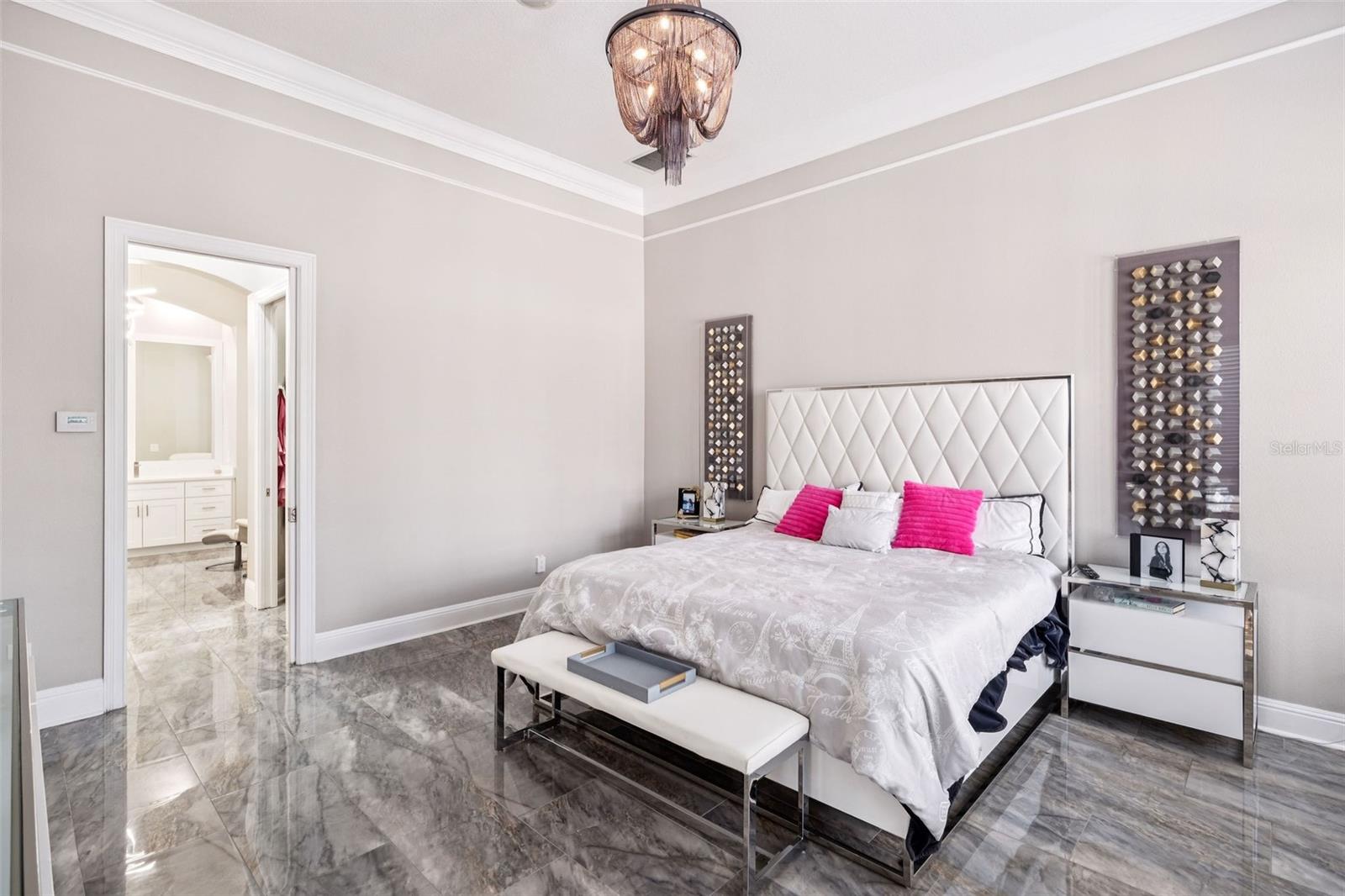 CELEBRATION VILLAGE - Residential