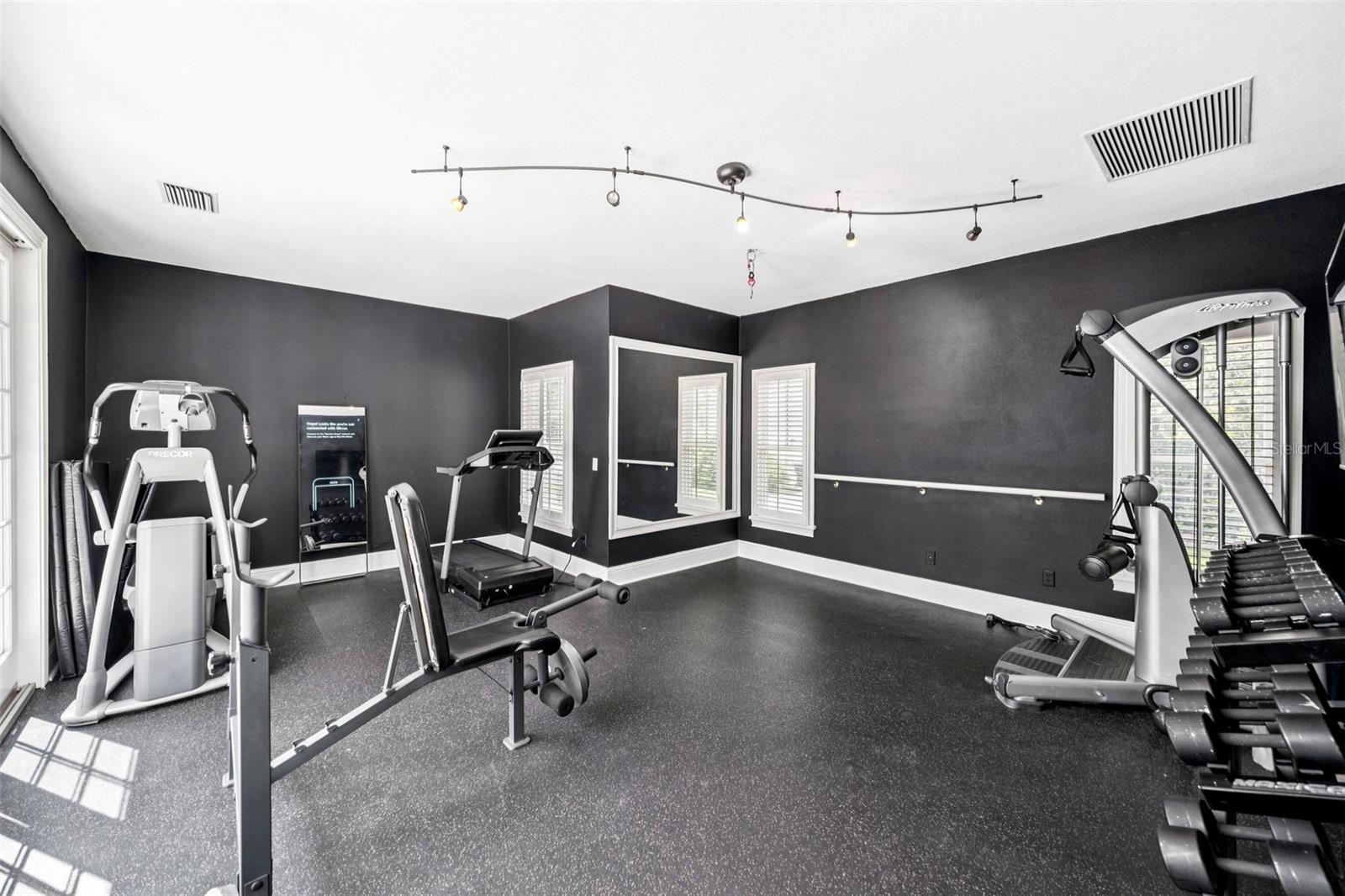 CELEBRATION VILLAGE - Residential