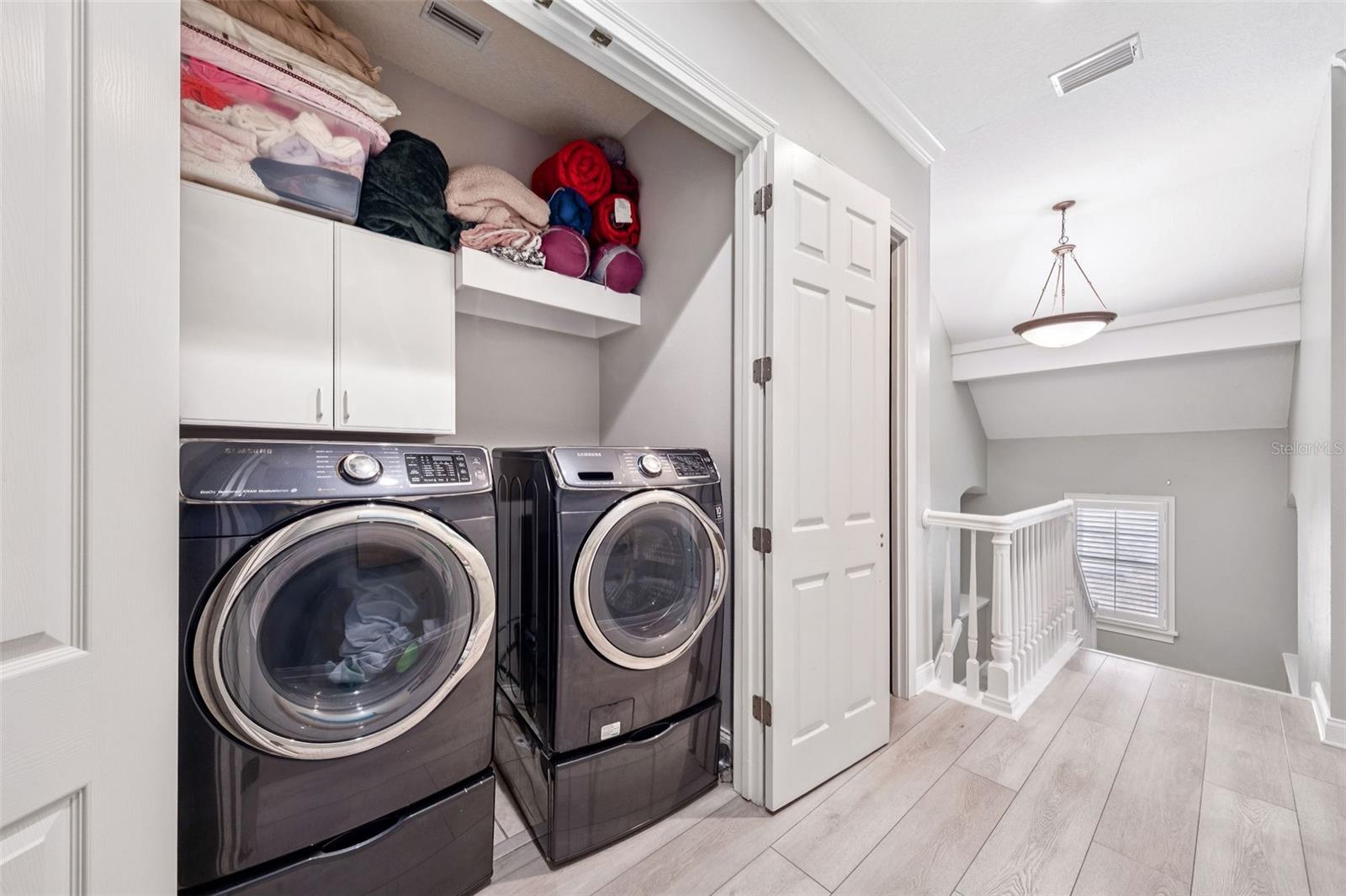 CELEBRATION VILLAGE - Residential