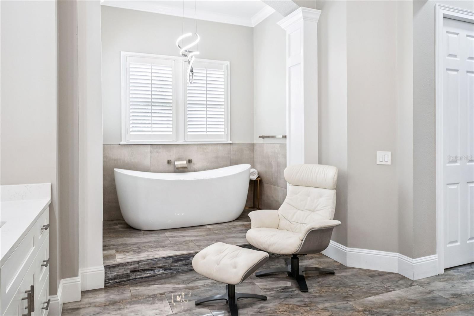 CELEBRATION VILLAGE - Residential