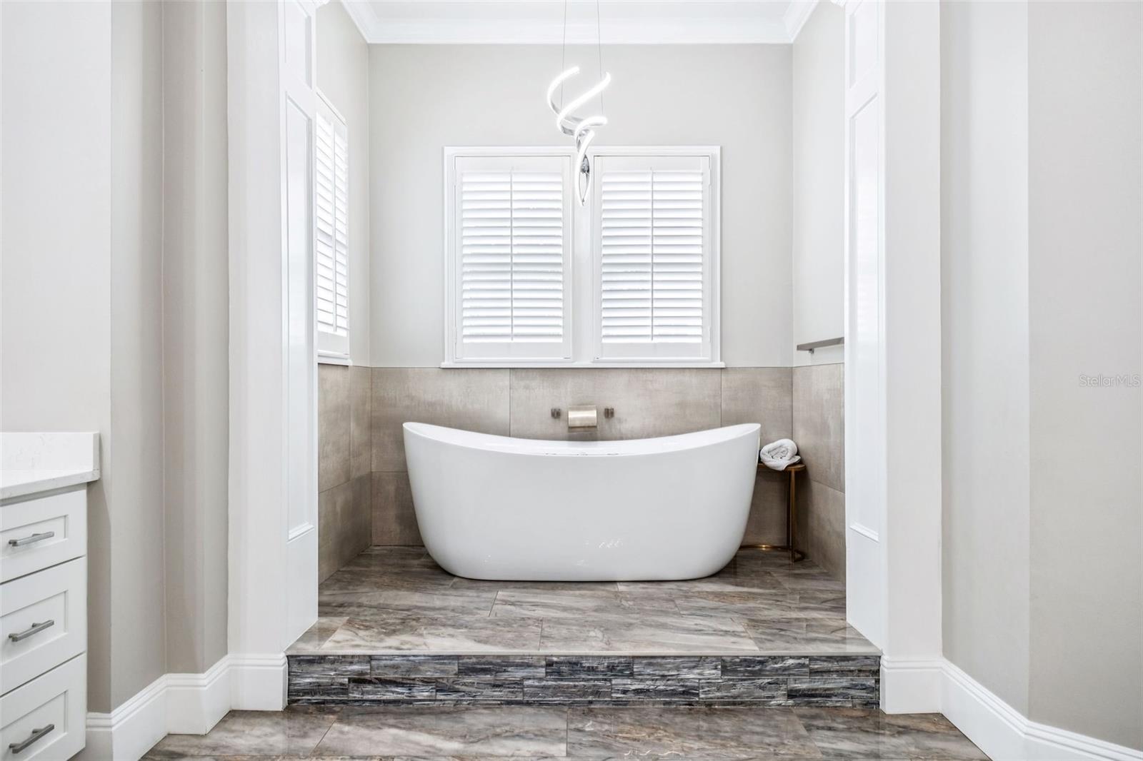 CELEBRATION VILLAGE - Residential