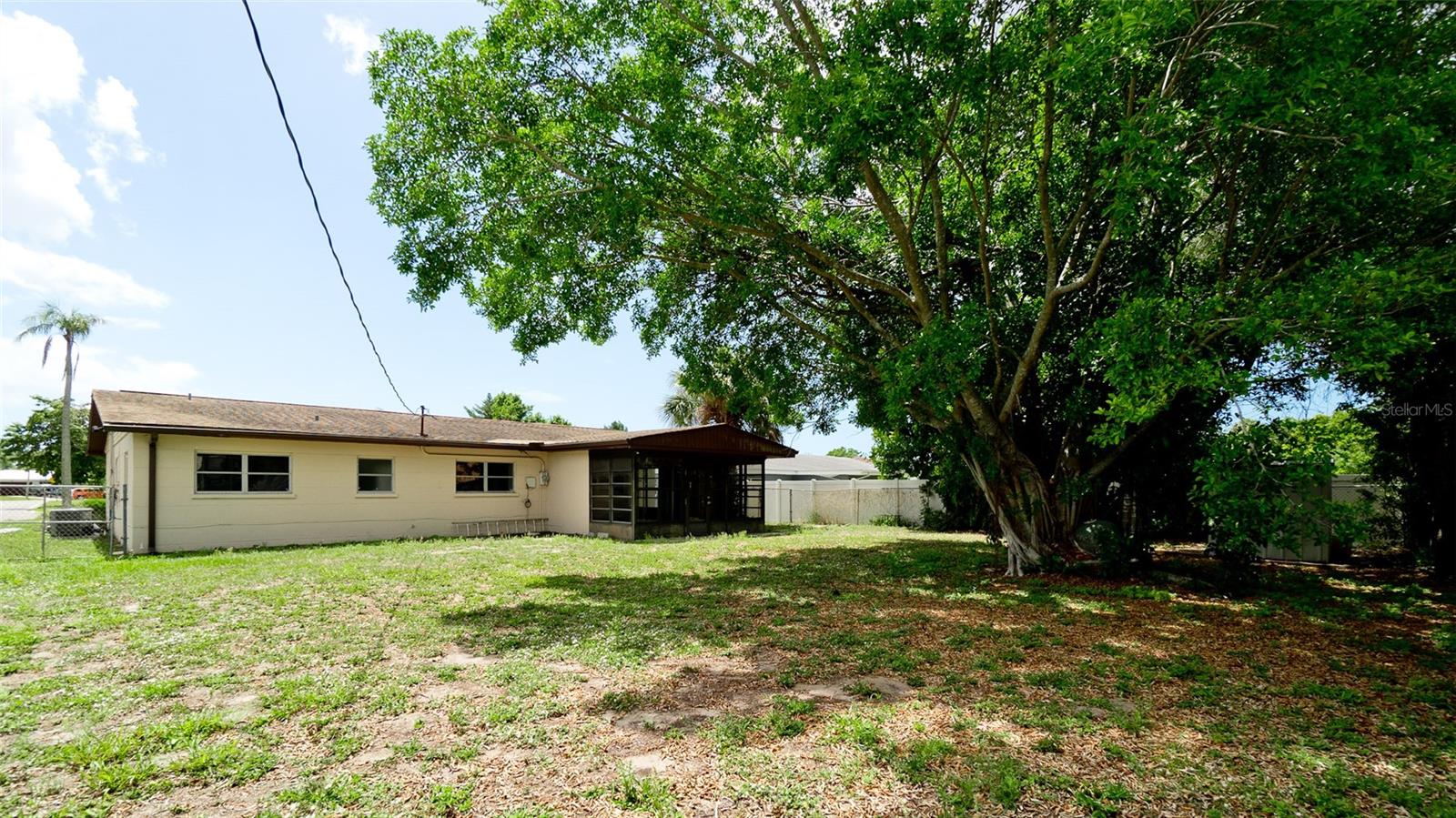 COUNTRY CLUB HEIGHTS - Residential