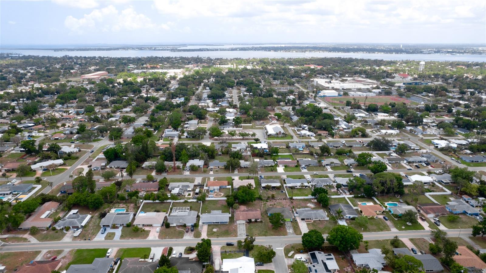 COUNTRY CLUB HEIGHTS - Residential