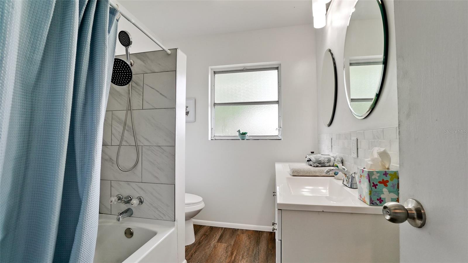 COUNTRY CLUB HEIGHTS - Residential