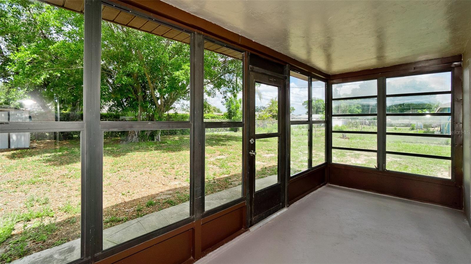 COUNTRY CLUB HEIGHTS - Residential