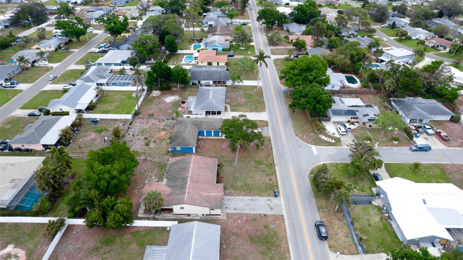 COUNTRY CLUB HEIGHTS - Residential