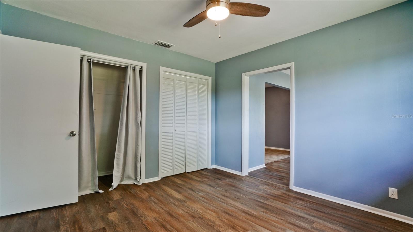 COUNTRY CLUB HEIGHTS - Residential