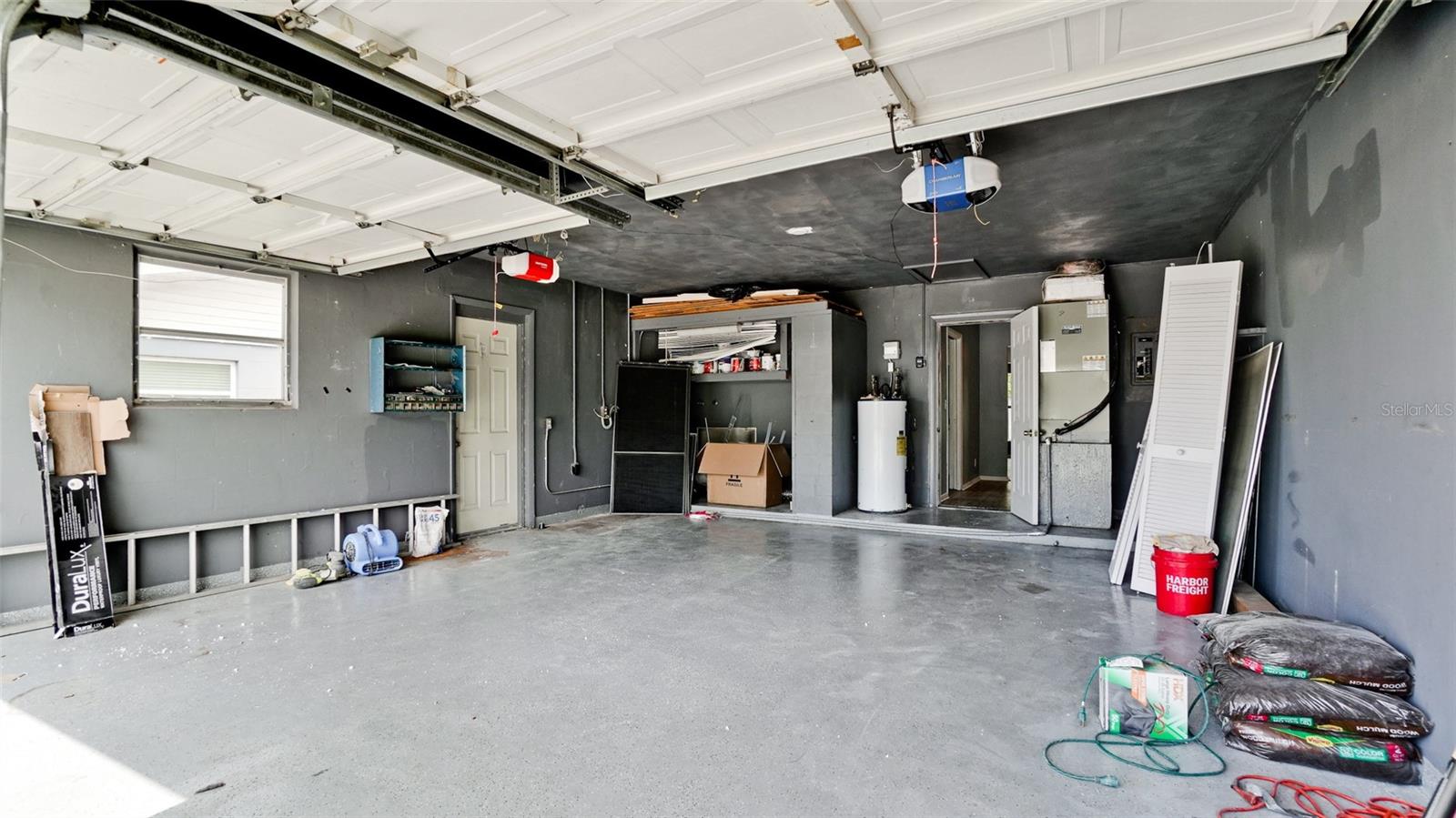 COUNTRY CLUB HEIGHTS - Residential