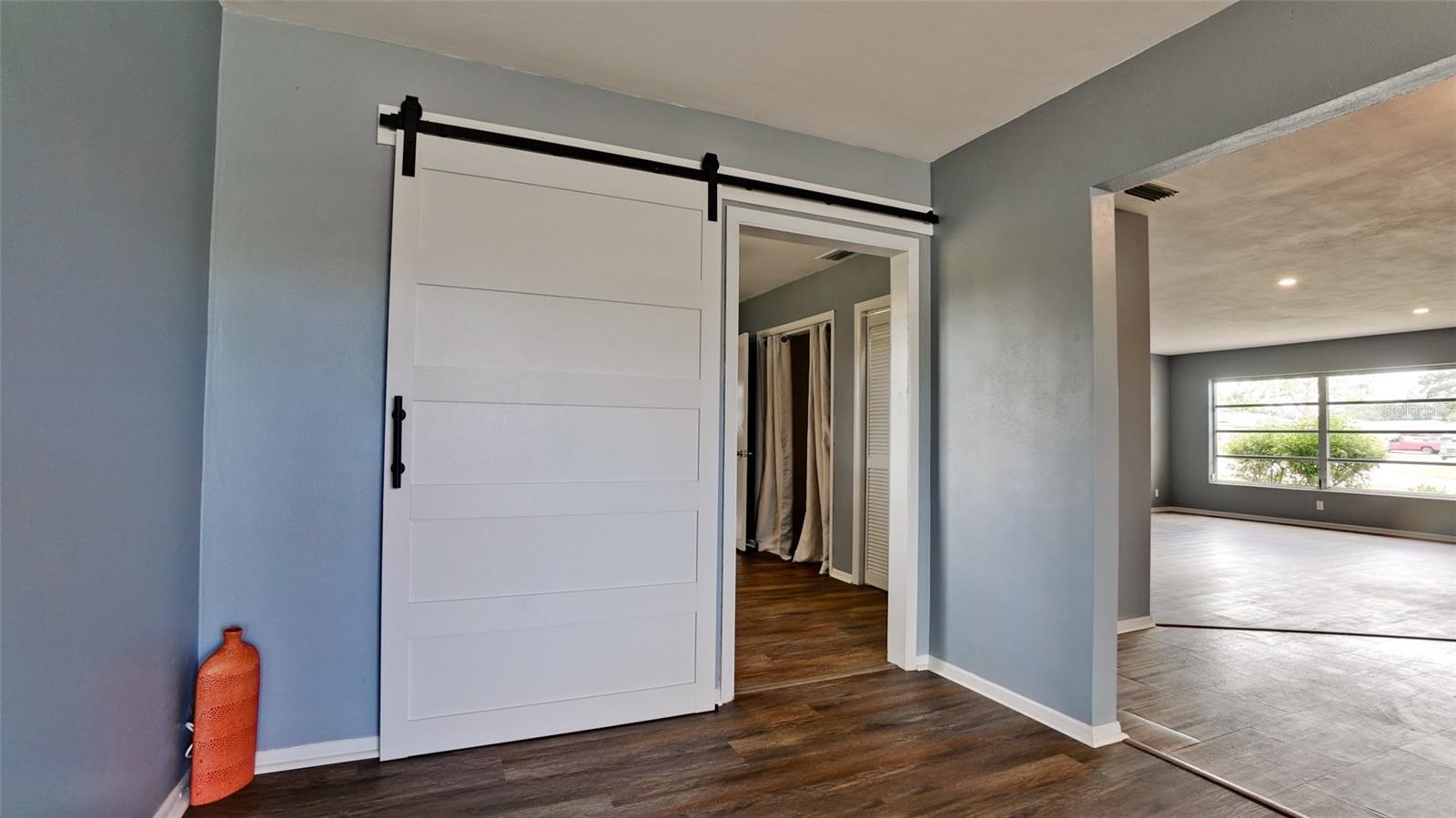 COUNTRY CLUB HEIGHTS - Residential