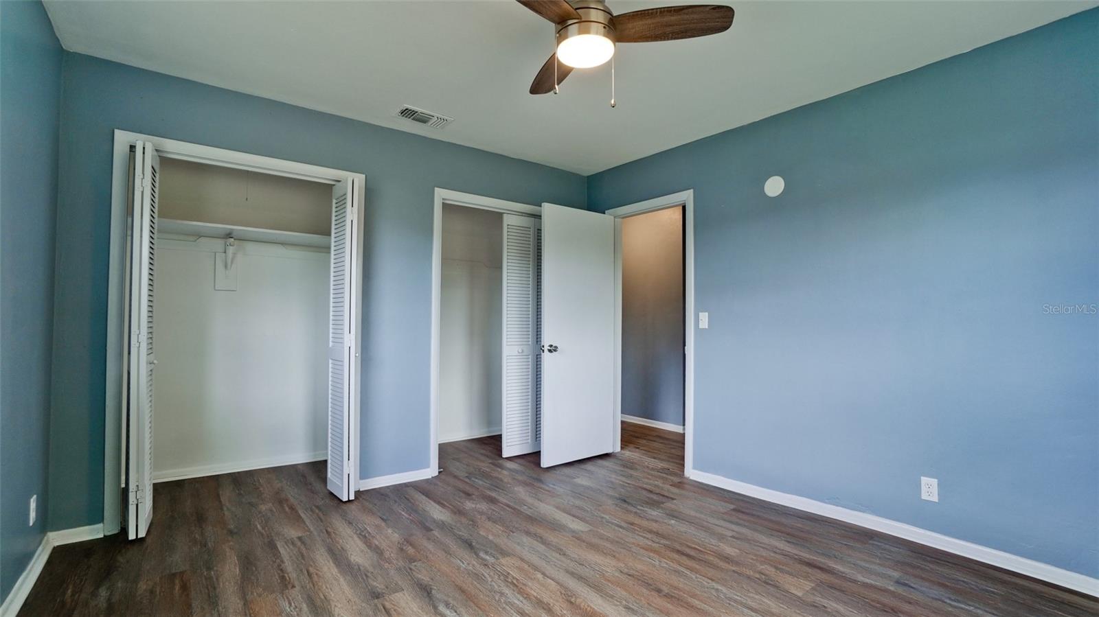 COUNTRY CLUB HEIGHTS - Residential