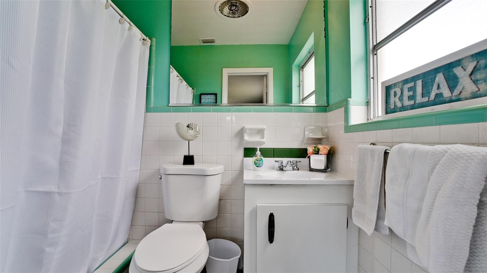 COUNTRY CLUB HEIGHTS - Residential