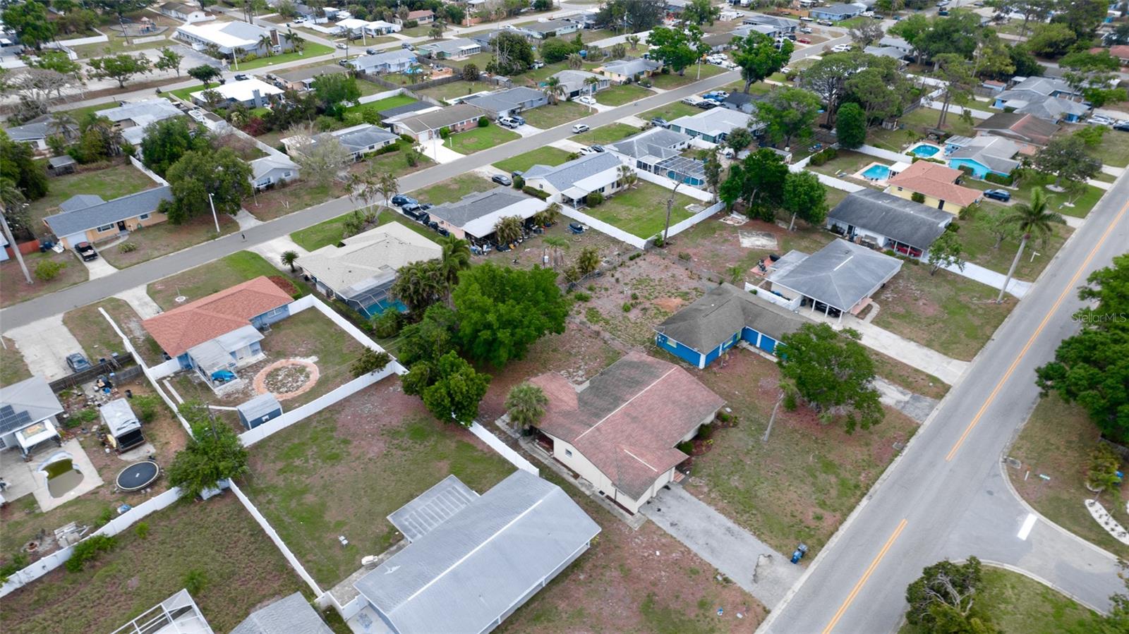 COUNTRY CLUB HEIGHTS - Residential