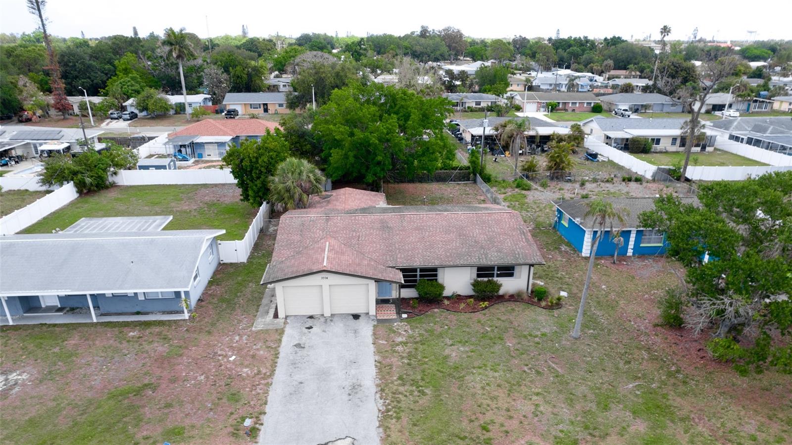 COUNTRY CLUB HEIGHTS - Residential