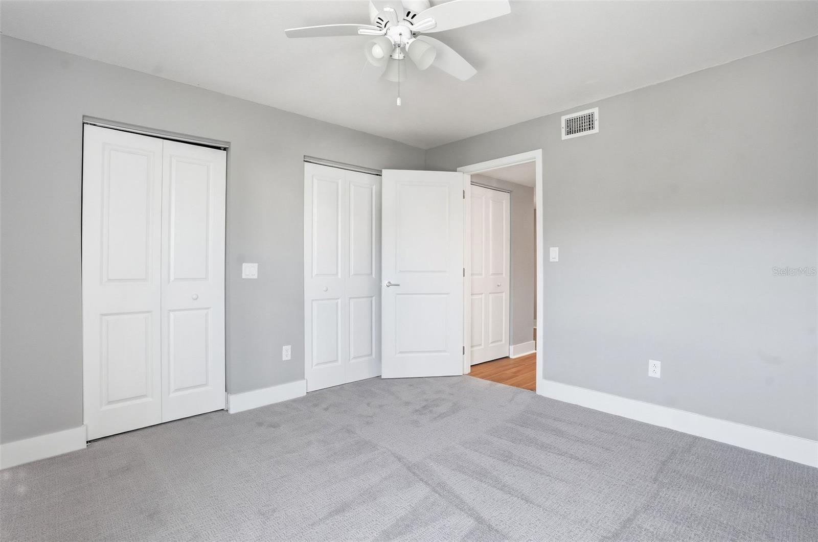 LA COSTA BRAVA CONDO 1 - Residential