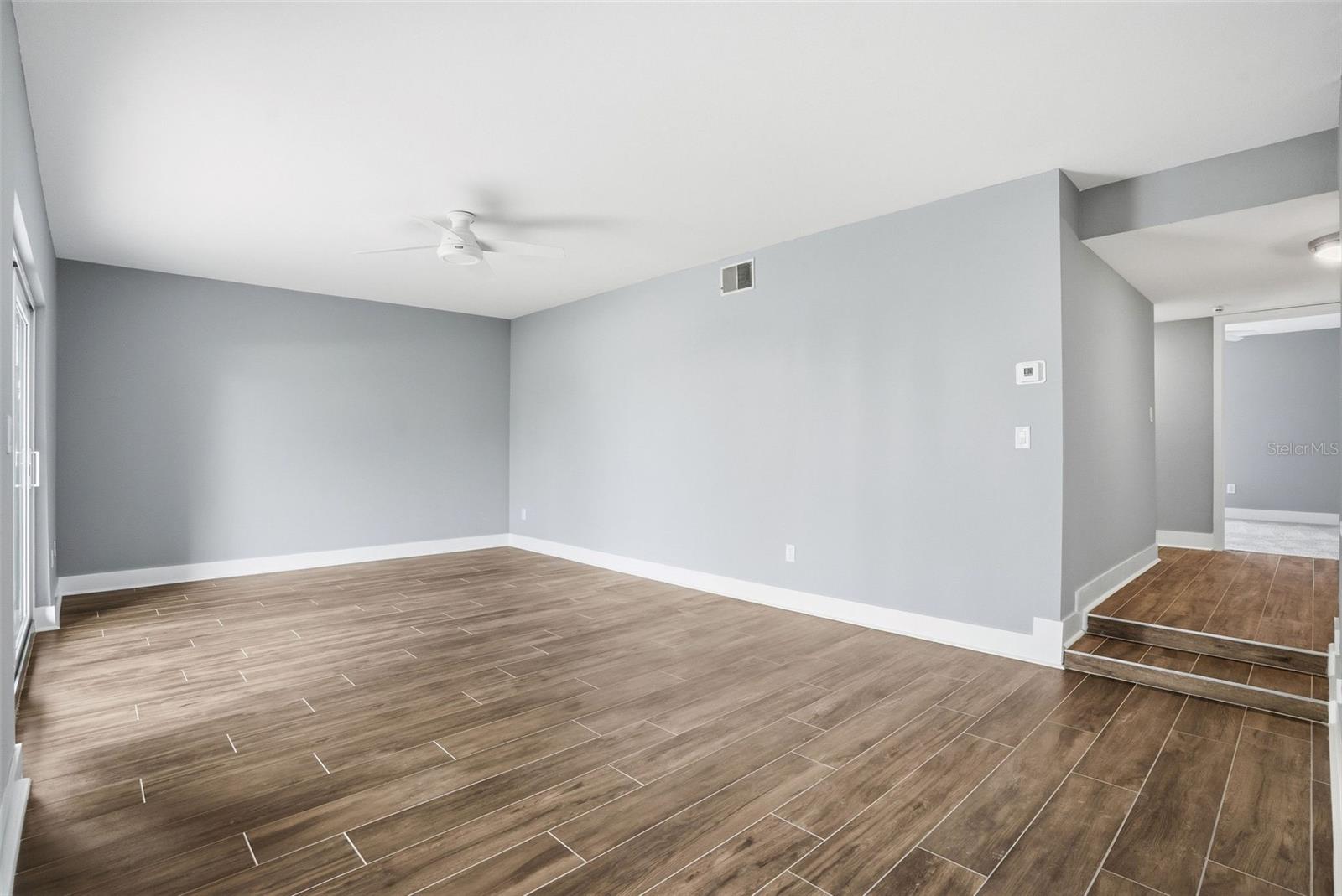 LA COSTA BRAVA CONDO 1 - Residential