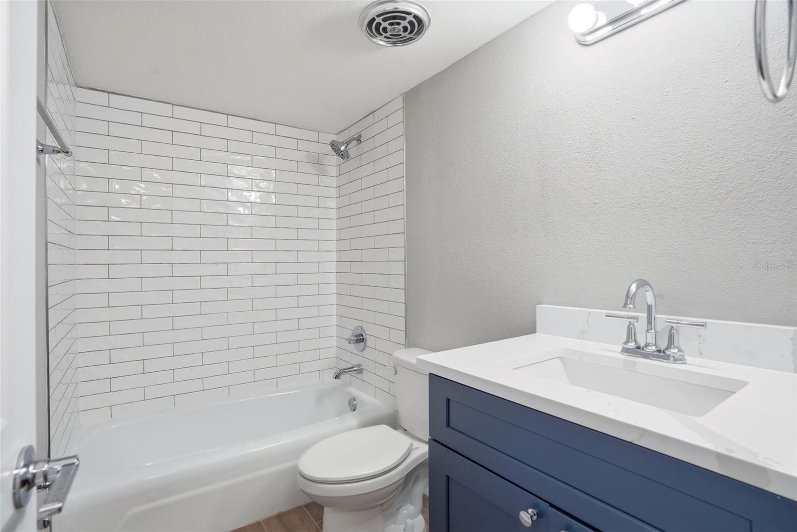 LA COSTA BRAVA CONDO 1 - Residential