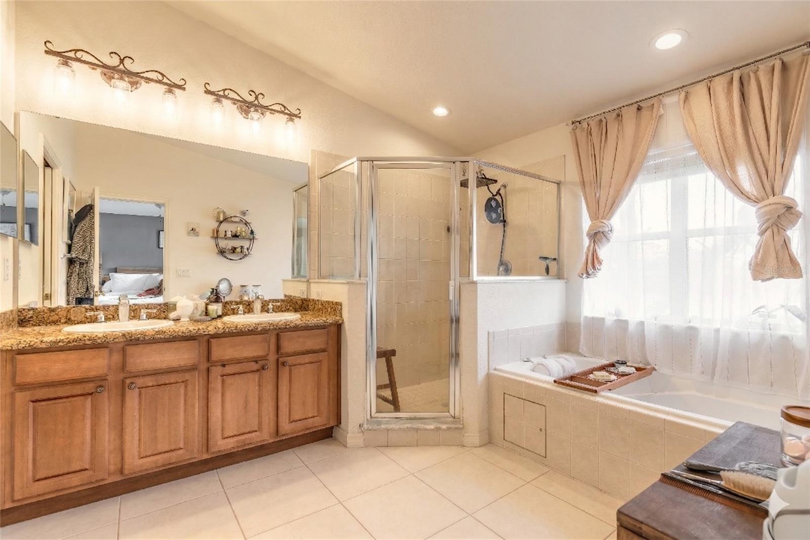 EASTGATE TWNHMS - Residential