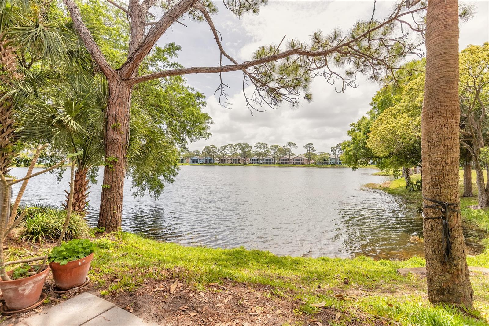 EASTGATE TWNHMS - Residential