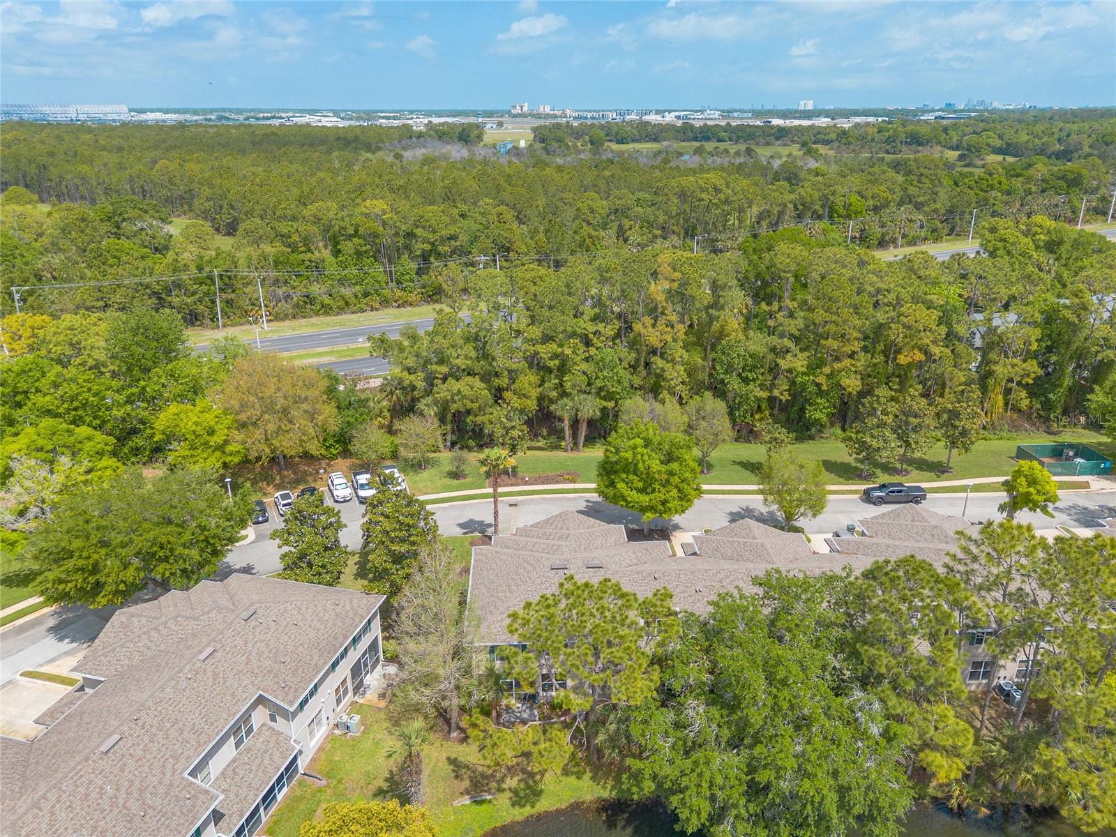 EASTGATE TWNHMS - Residential