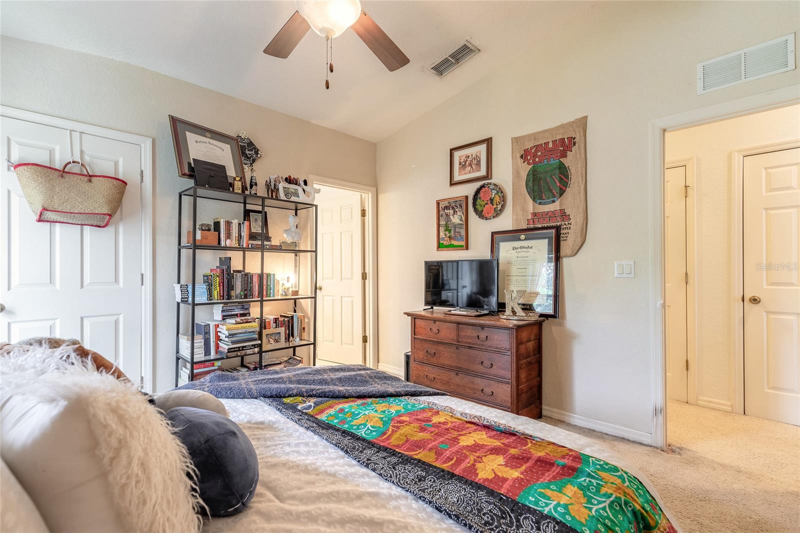 EASTGATE TWNHMS - Residential