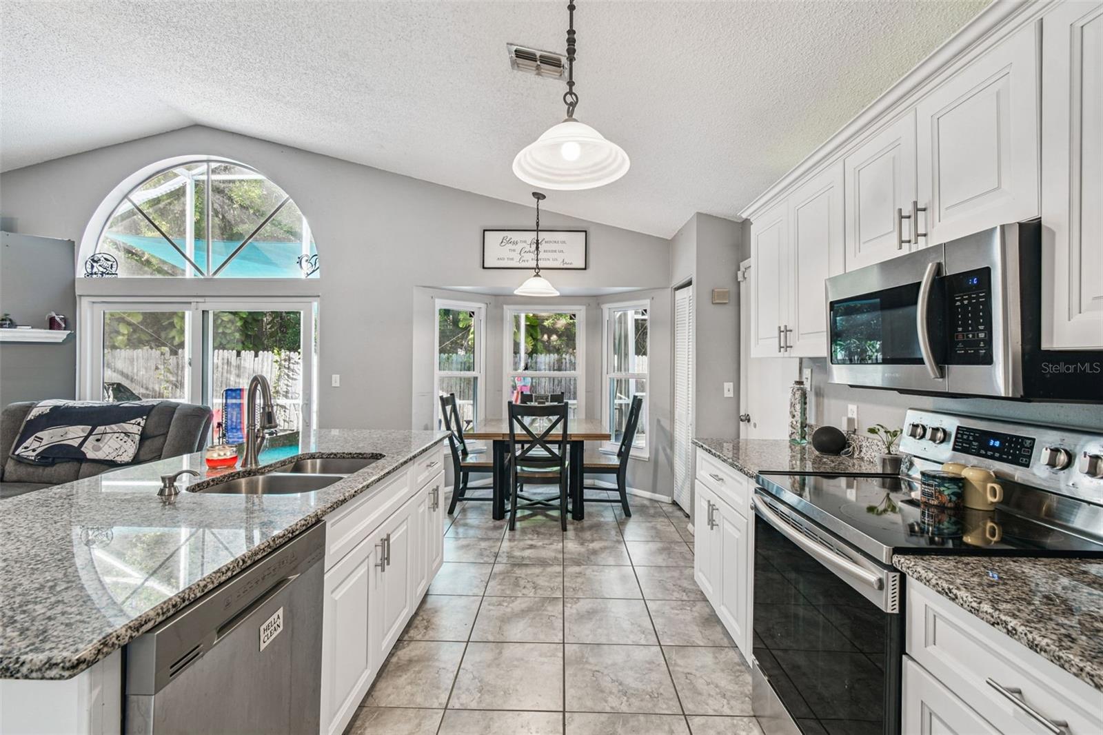 NATURES HIDEAWAY PH 03 - Residential