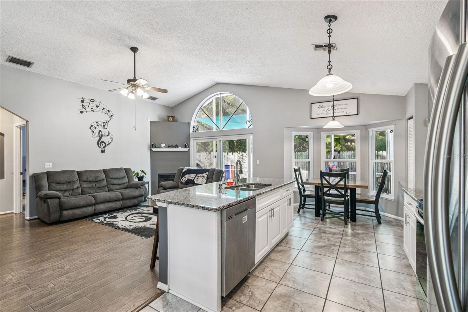 NATURES HIDEAWAY PH 03 - Residential