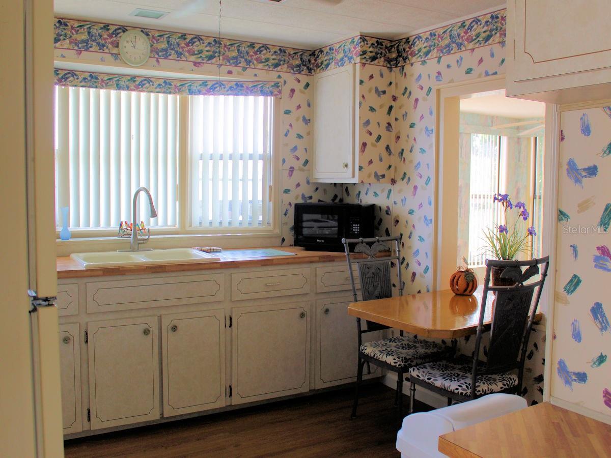 802 DATE PALM STREET