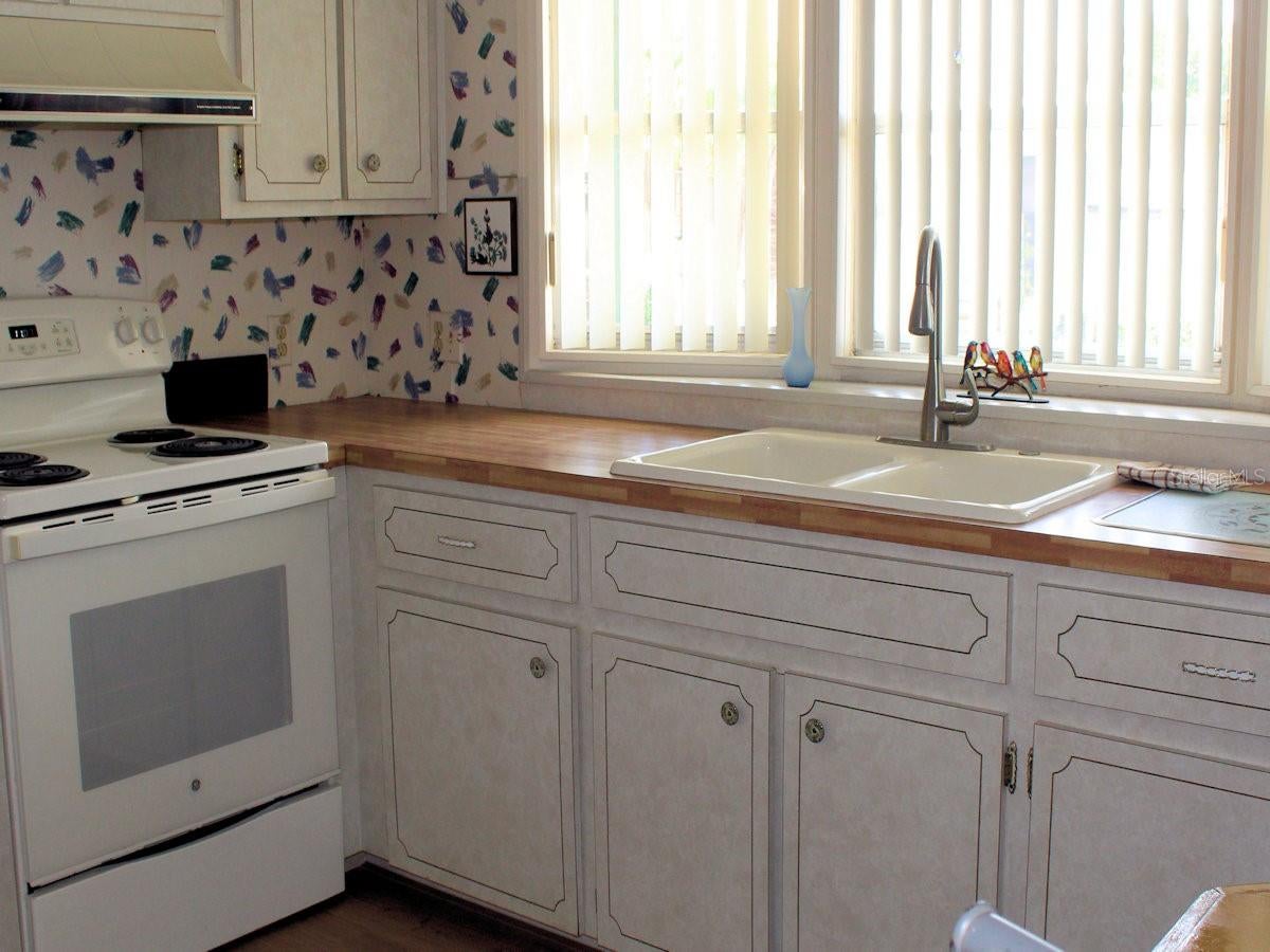 802 DATE PALM STREET