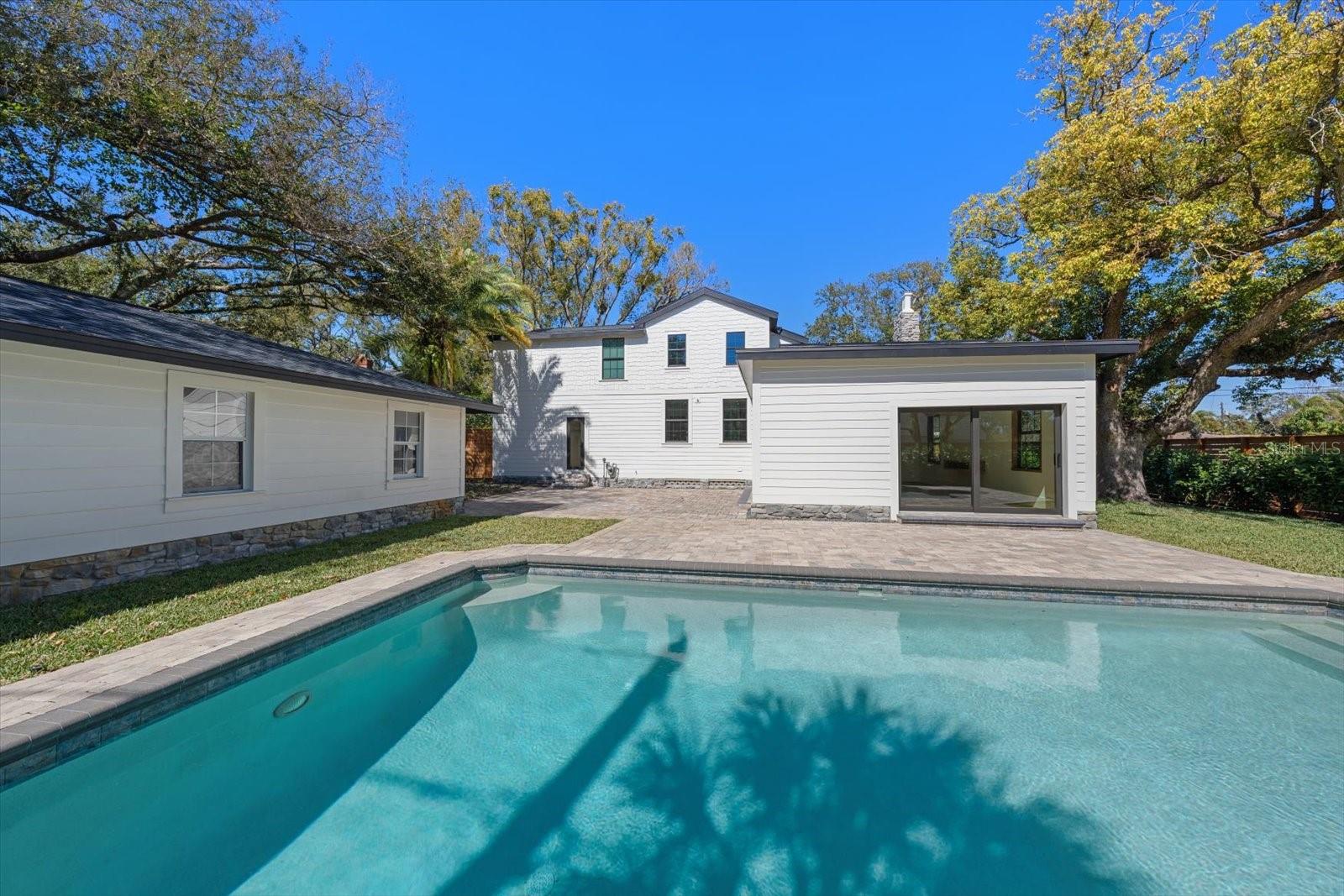 BROWNLEIGH COURT - Residential