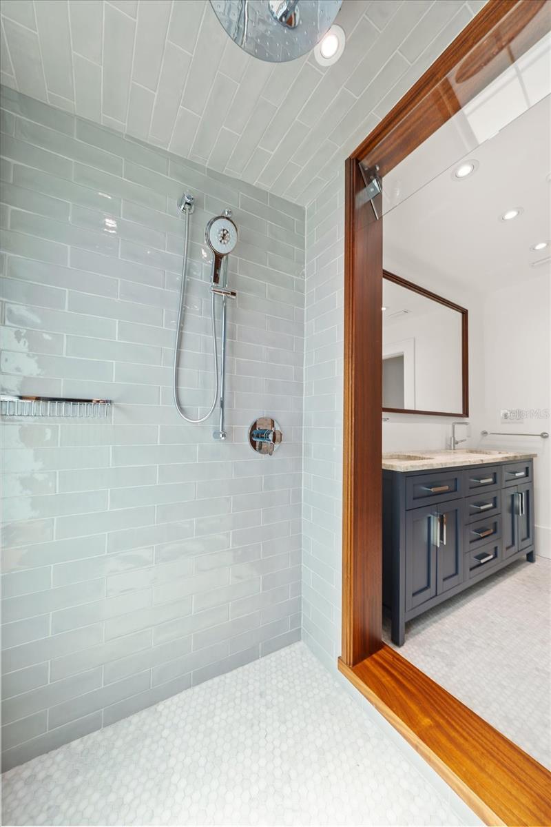 BROWNLEIGH COURT - Residential