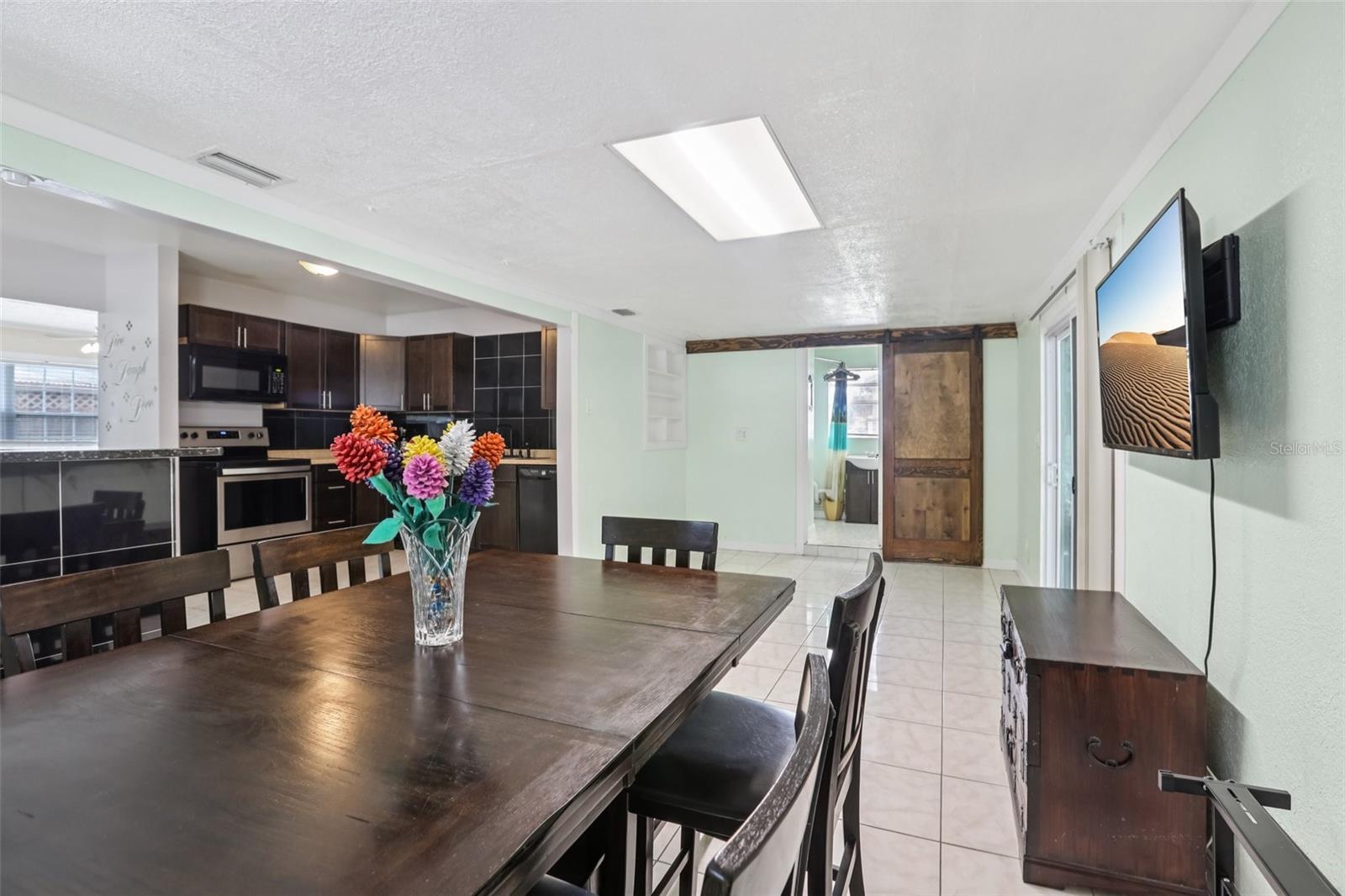 109 EMERALD LANE
