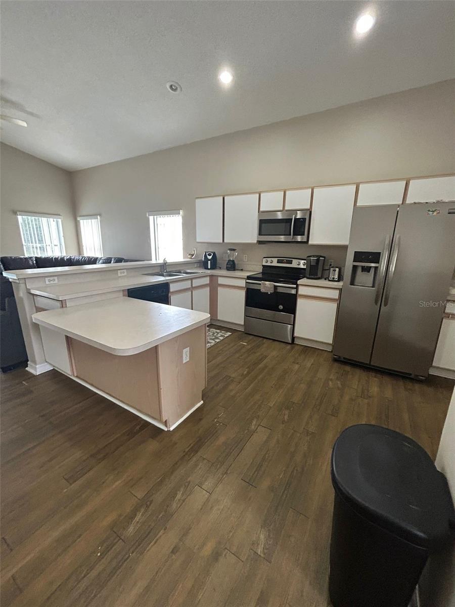 HAMPTON ESTATES - Residential