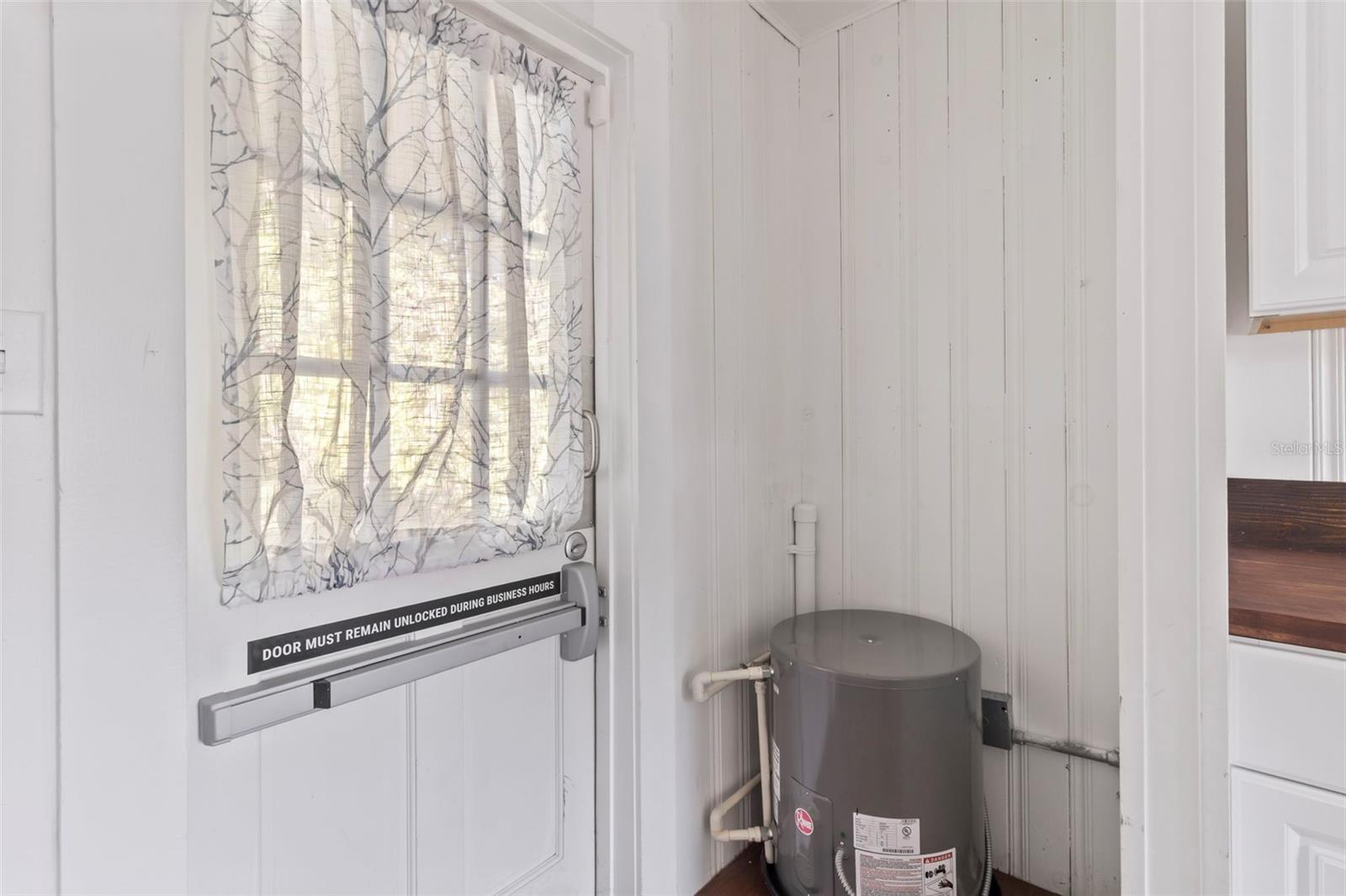 TOWN/ARCADIA - Commercial Sale