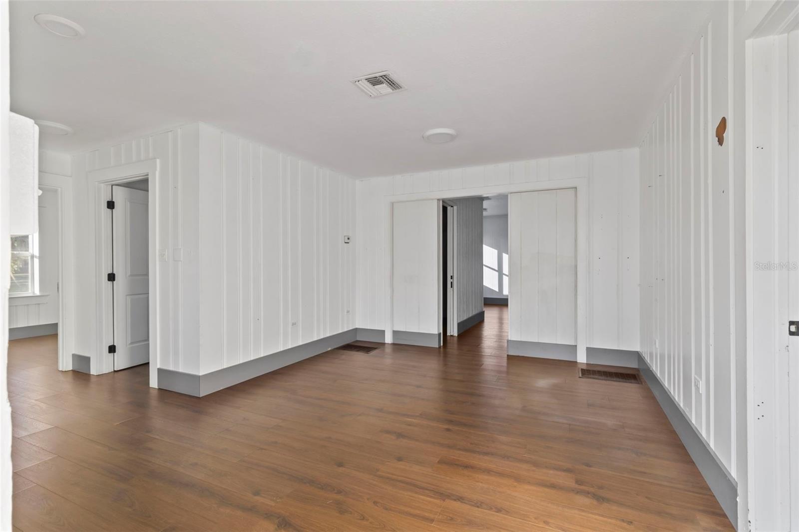 TOWN/ARCADIA - Commercial Sale