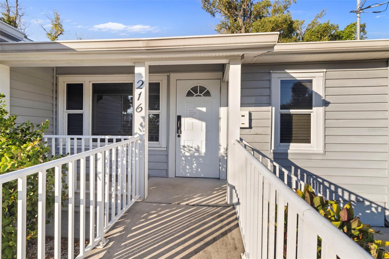 TOWN/ARCADIA - Commercial Sale