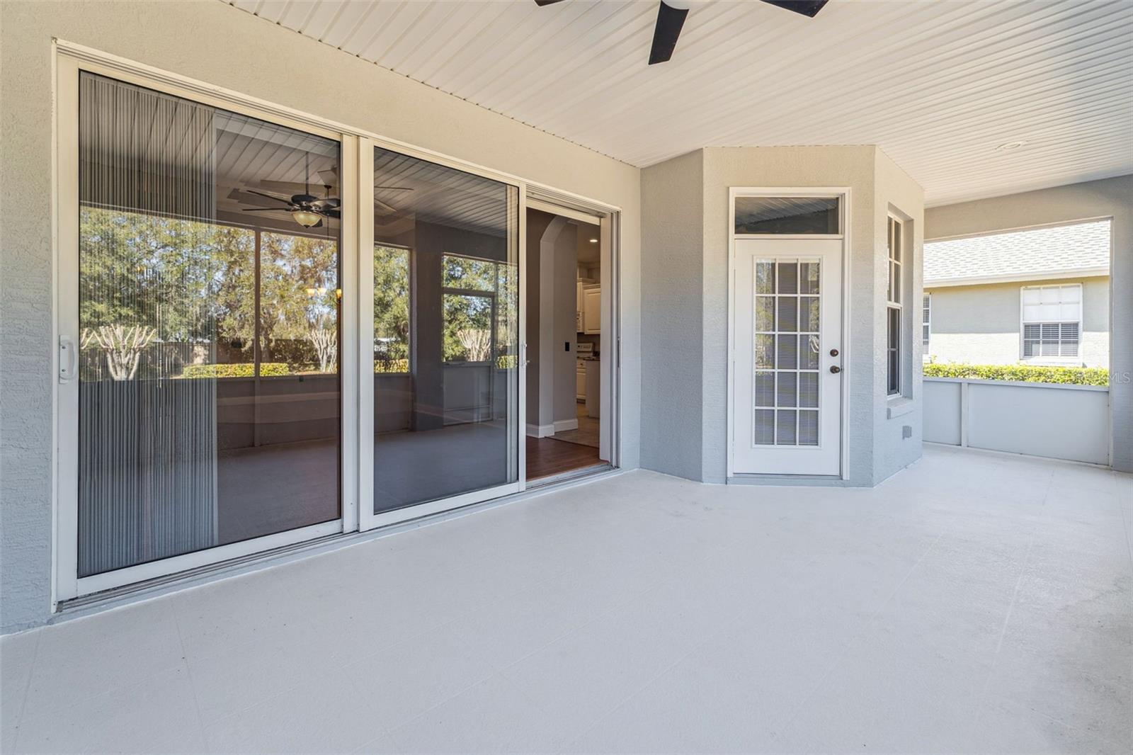 LAKE JAMES PH 01 - Residential