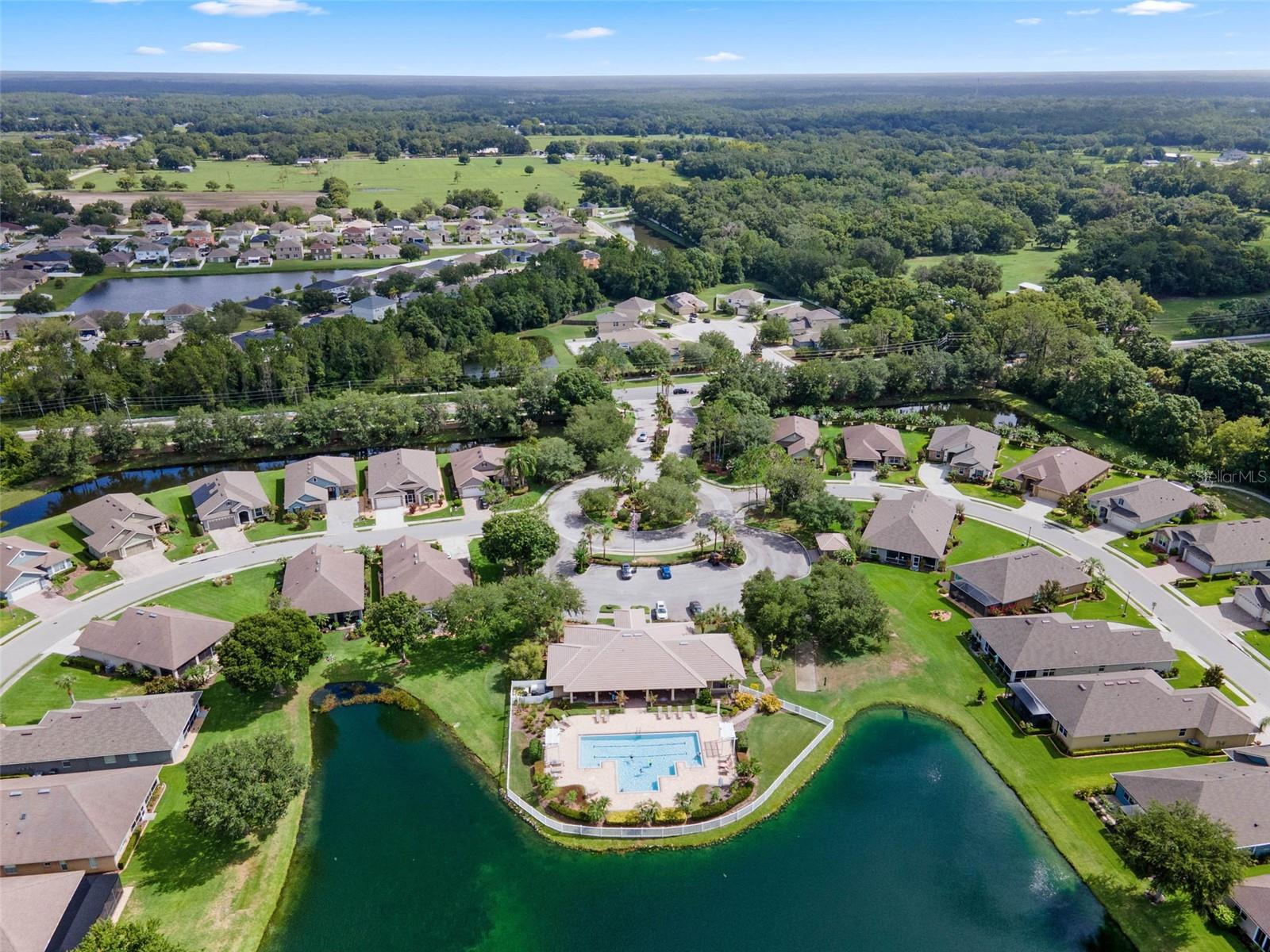 LAKE JAMES PH 01 - Residential