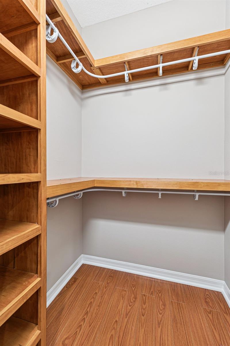 LAKE JAMES PH 01 - Residential