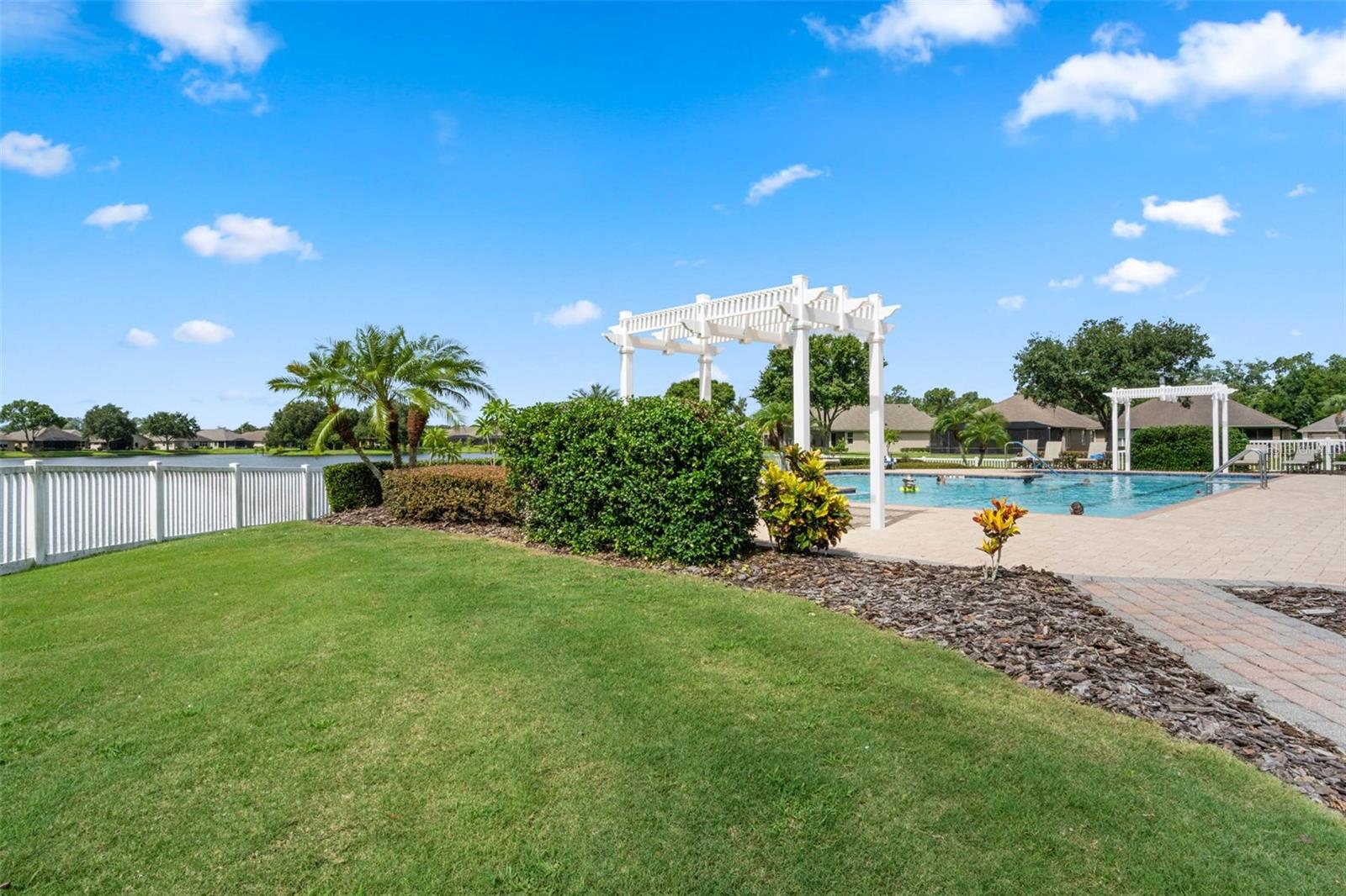 LAKE JAMES PH 01 - Residential