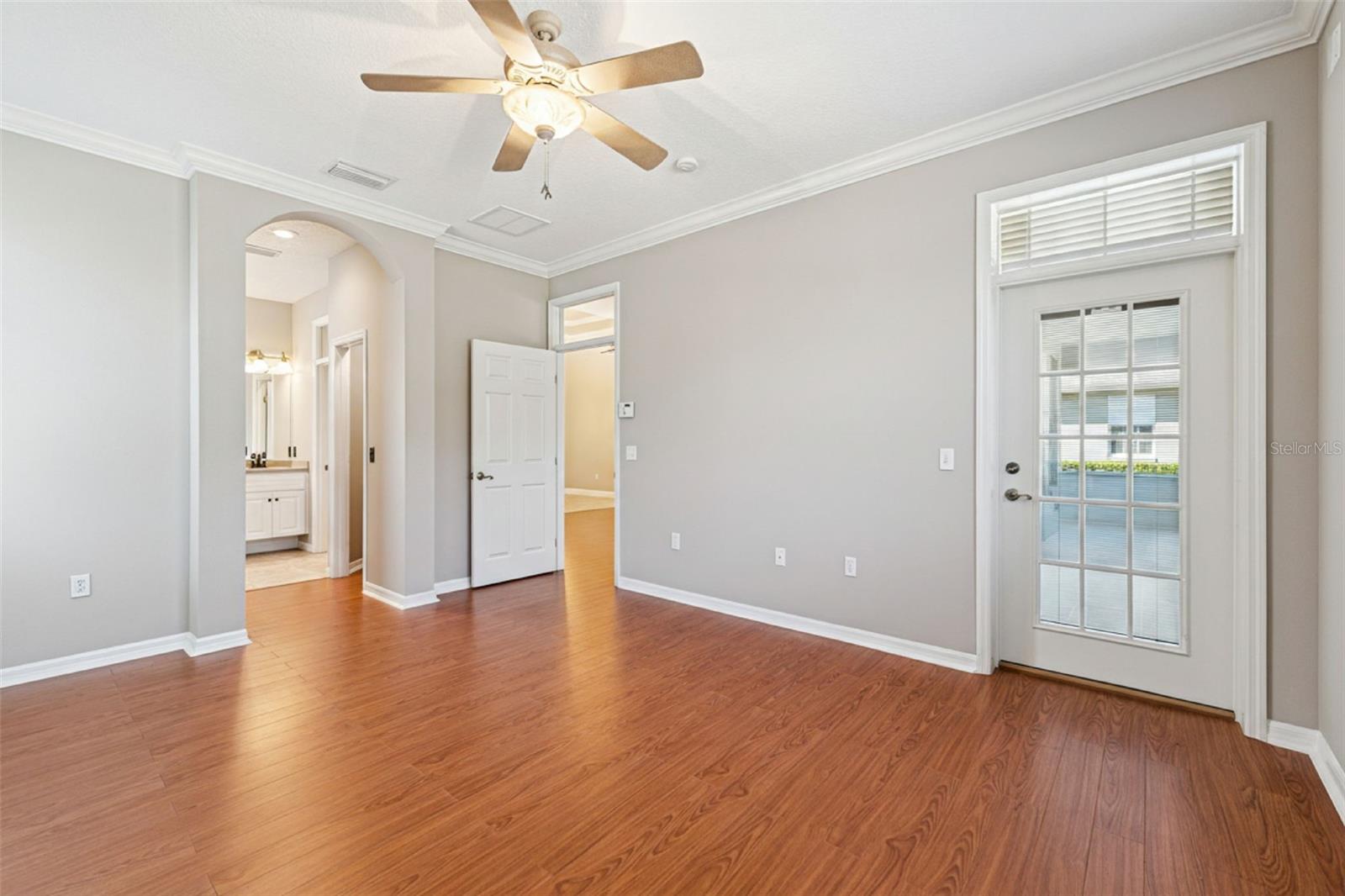 LAKE JAMES PH 01 - Residential