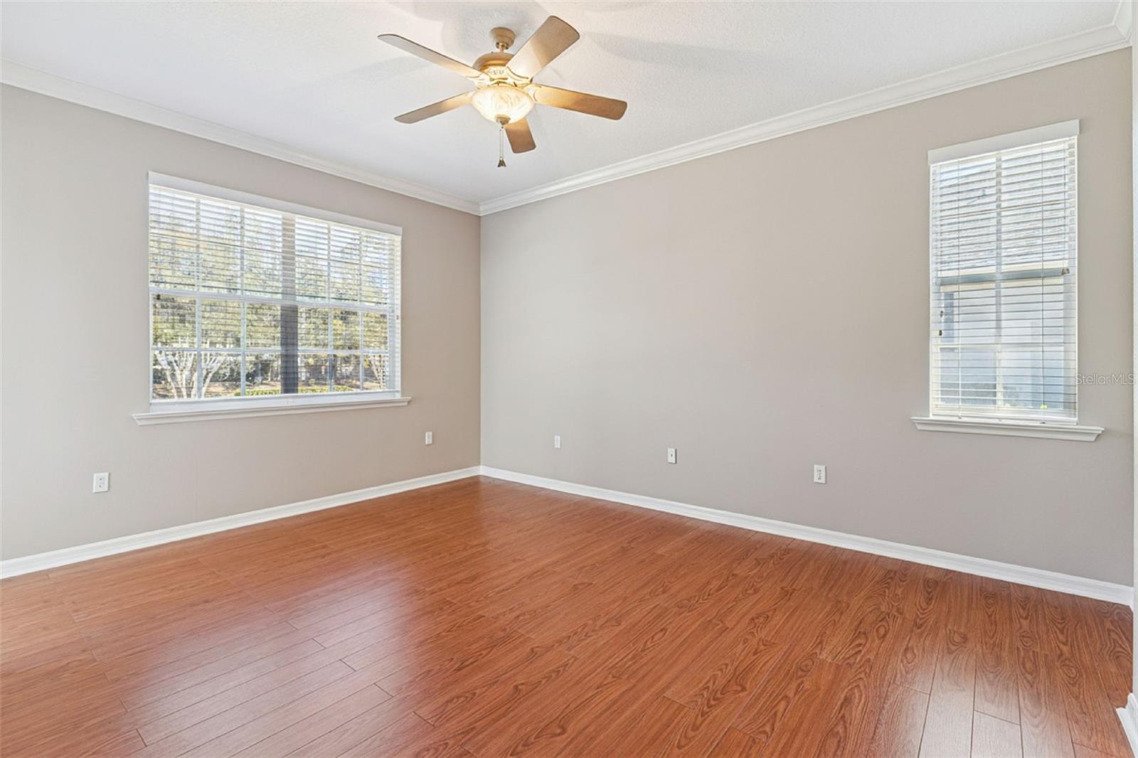 LAKE JAMES PH 01 - Residential