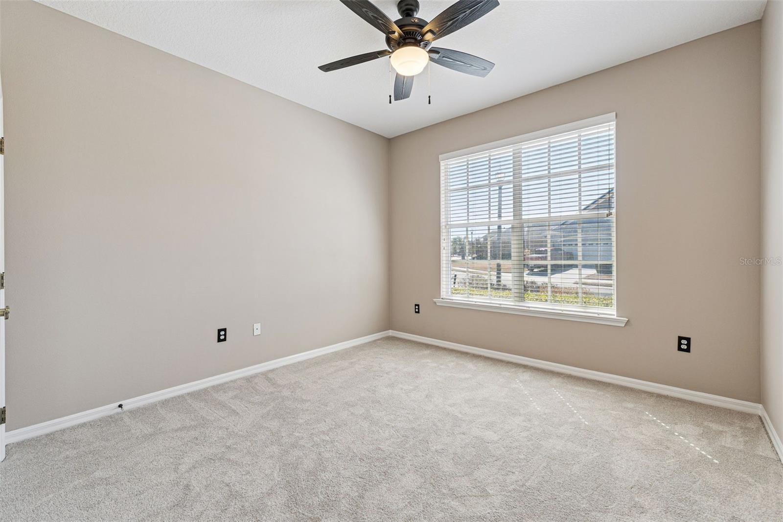 LAKE JAMES PH 01 - Residential