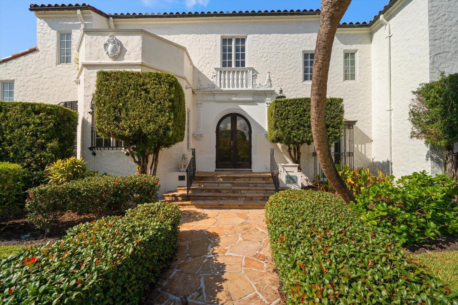 1102 PALM VIEW AVENUE