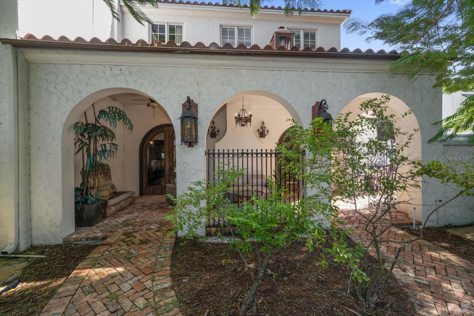 BELLEAIR ESTATES - Residential