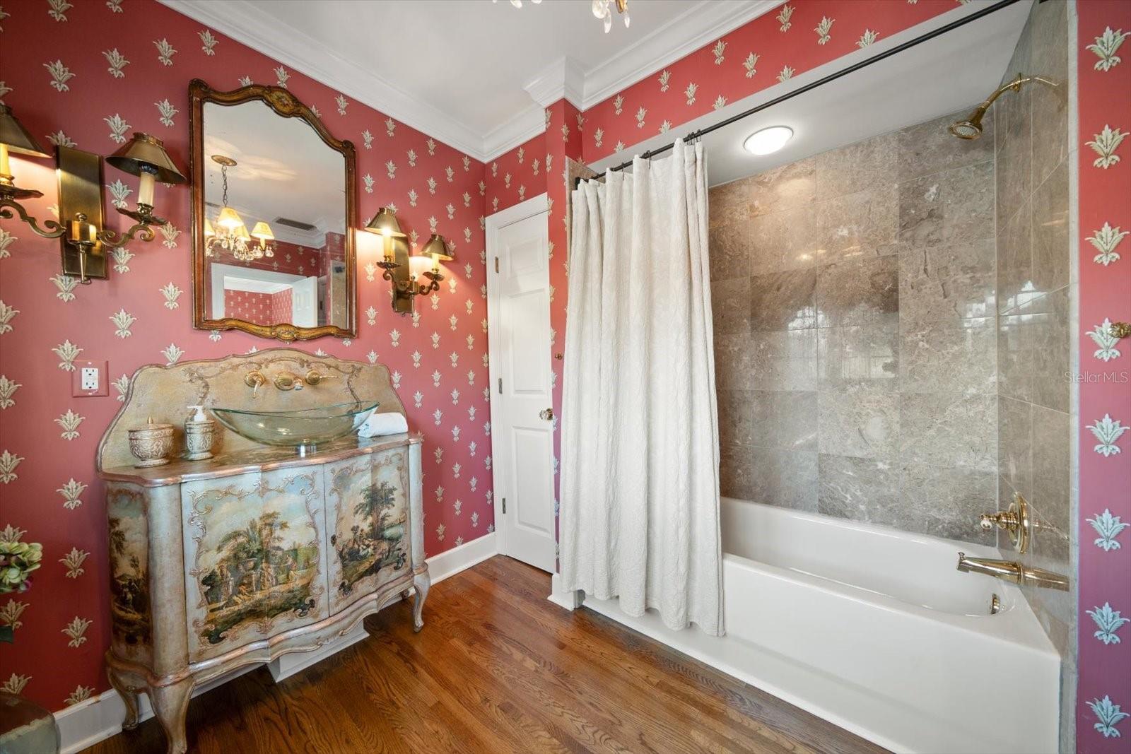 BELLEAIR ESTATES - Residential